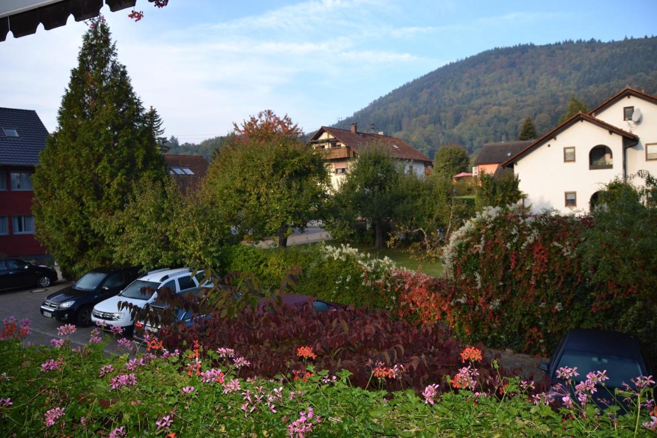Gasthaus Auerhahn Baden-Baden Exterior photo